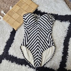 Like NEW Robin Piccone black white stripe pin up Barbie one piece